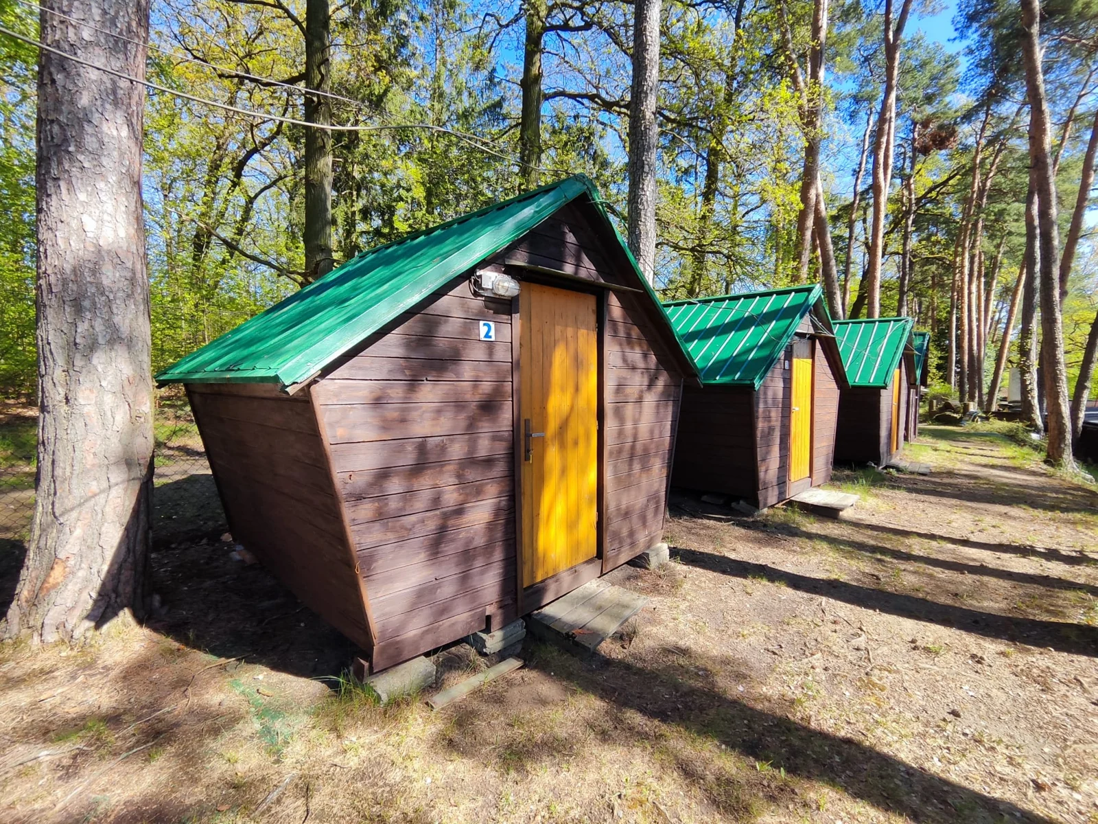 Chatky pod stromy — Yacht Club Bezdrev